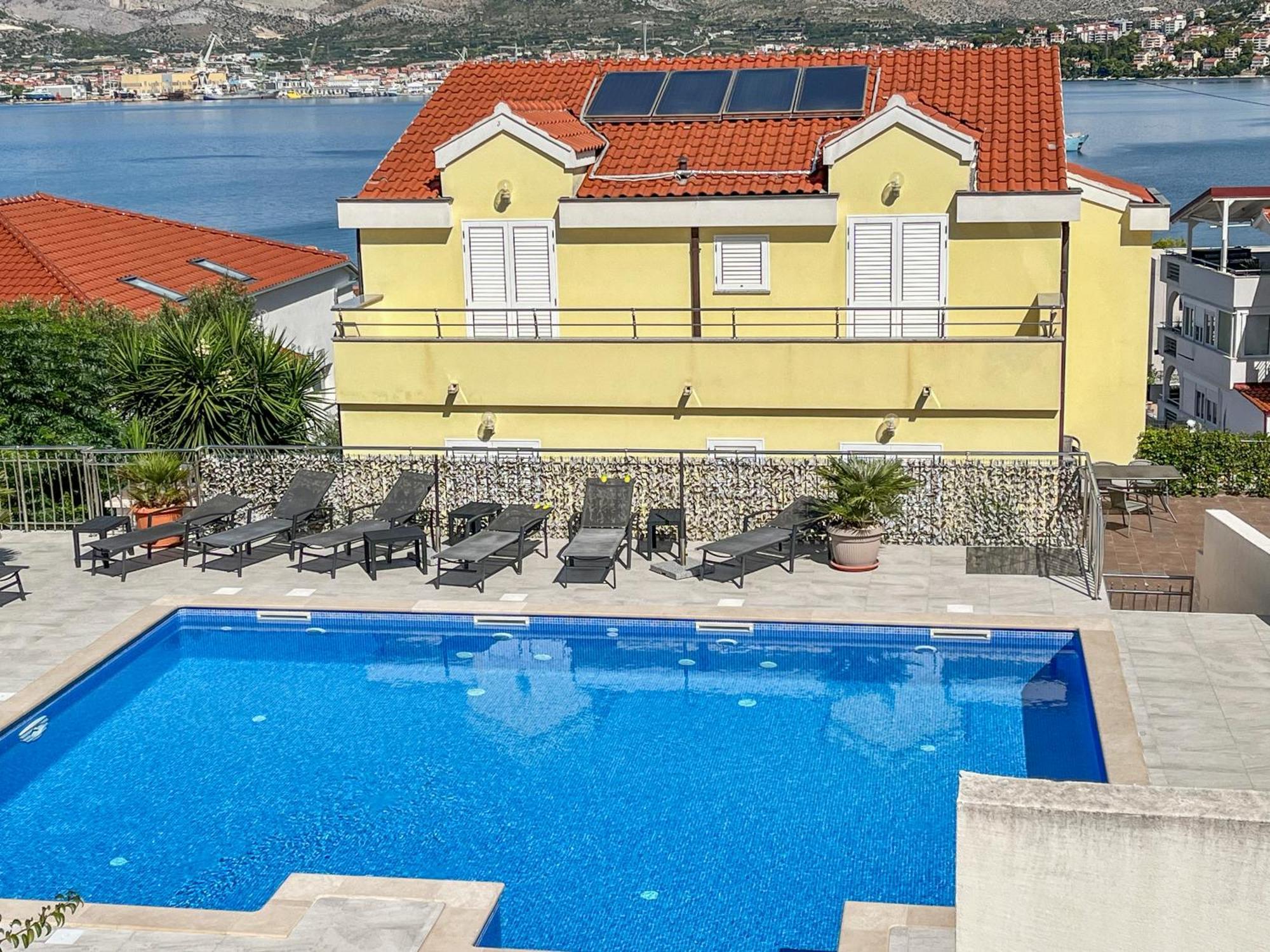 Villa Luna Trogir Exteriör bild