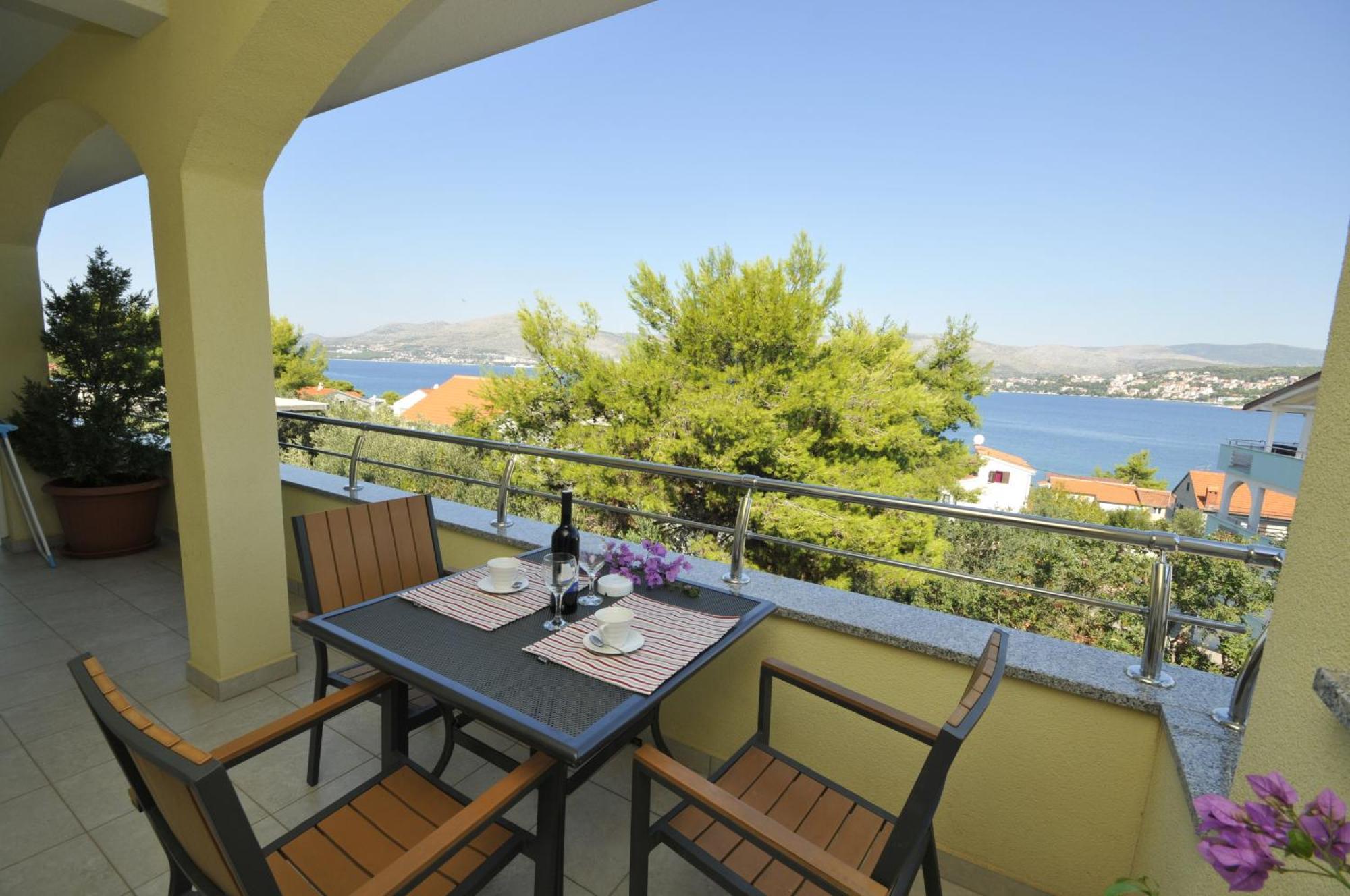 Villa Luna Trogir Exteriör bild