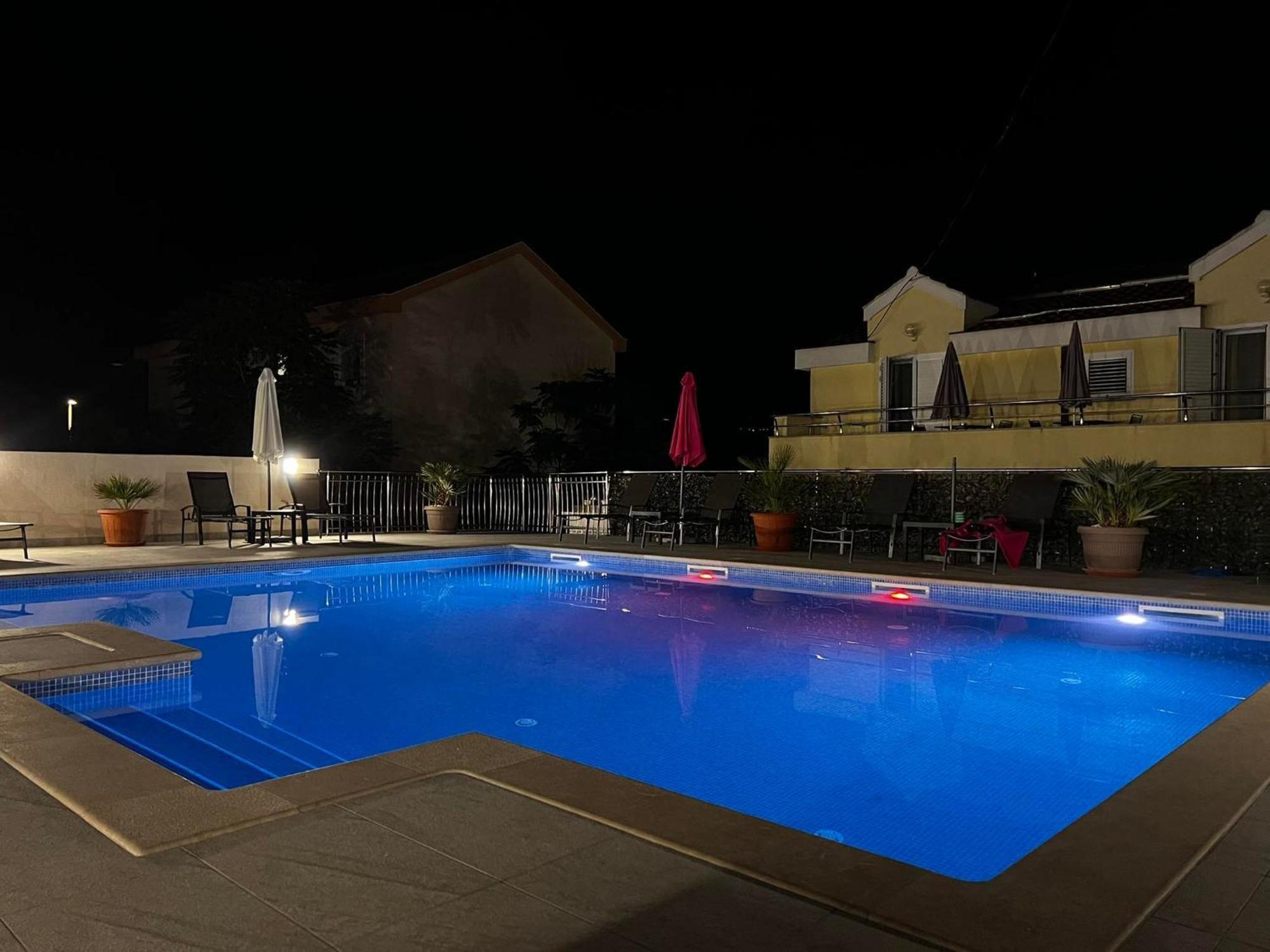 Villa Luna Trogir Exteriör bild