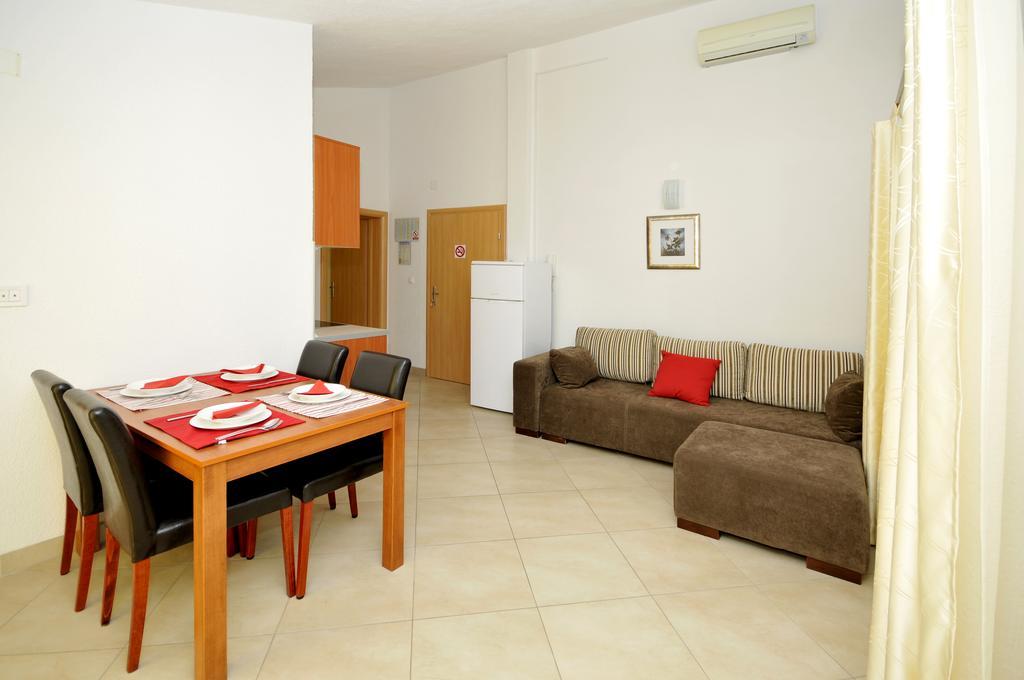 Villa Luna Trogir Exteriör bild